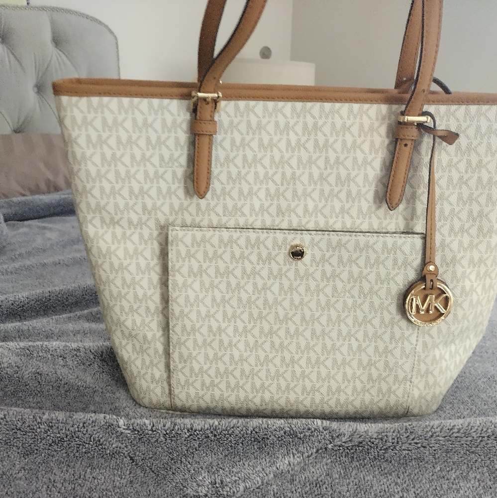 Michael Kors purse